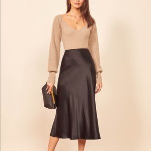 Like new silk  “Pratt” Reformation Midi skirt